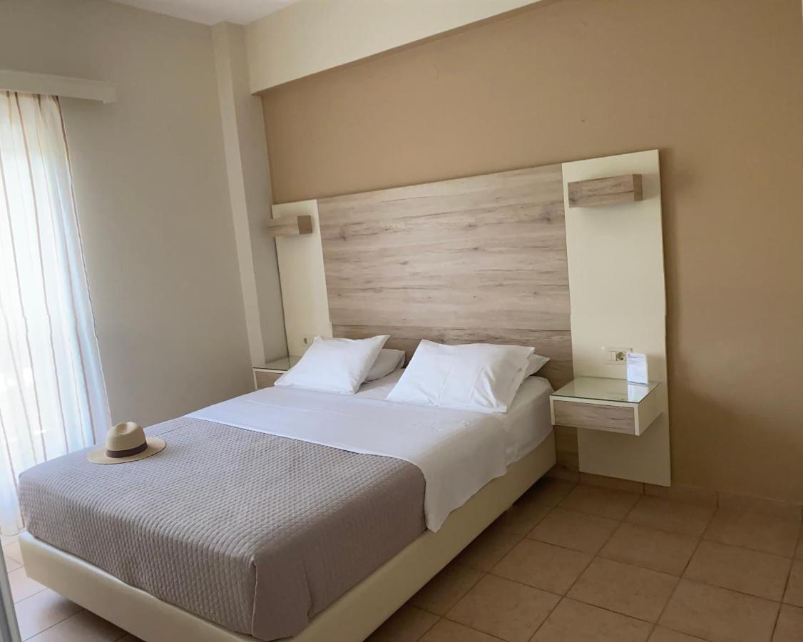 Poseidon Studios & Apartments Palaiochora Dış mekan fotoğraf