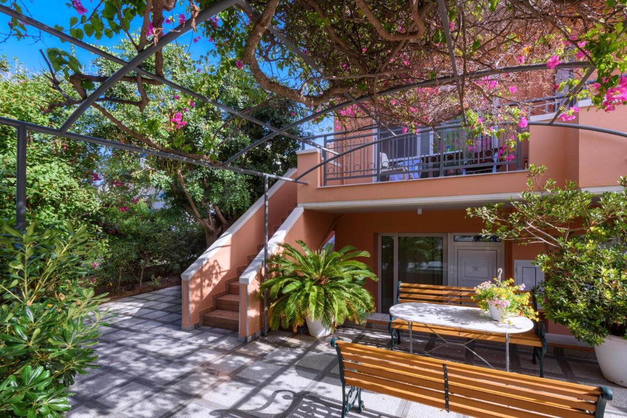Poseidon Studios & Apartments Palaiochora Dış mekan fotoğraf