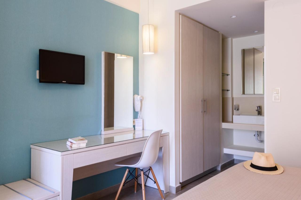 Poseidon Studios & Apartments Palaiochora Dış mekan fotoğraf